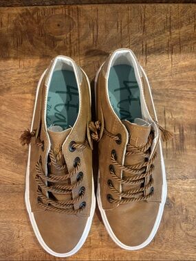 Blowfish Brown Low-Top Rope Lace Sneakers